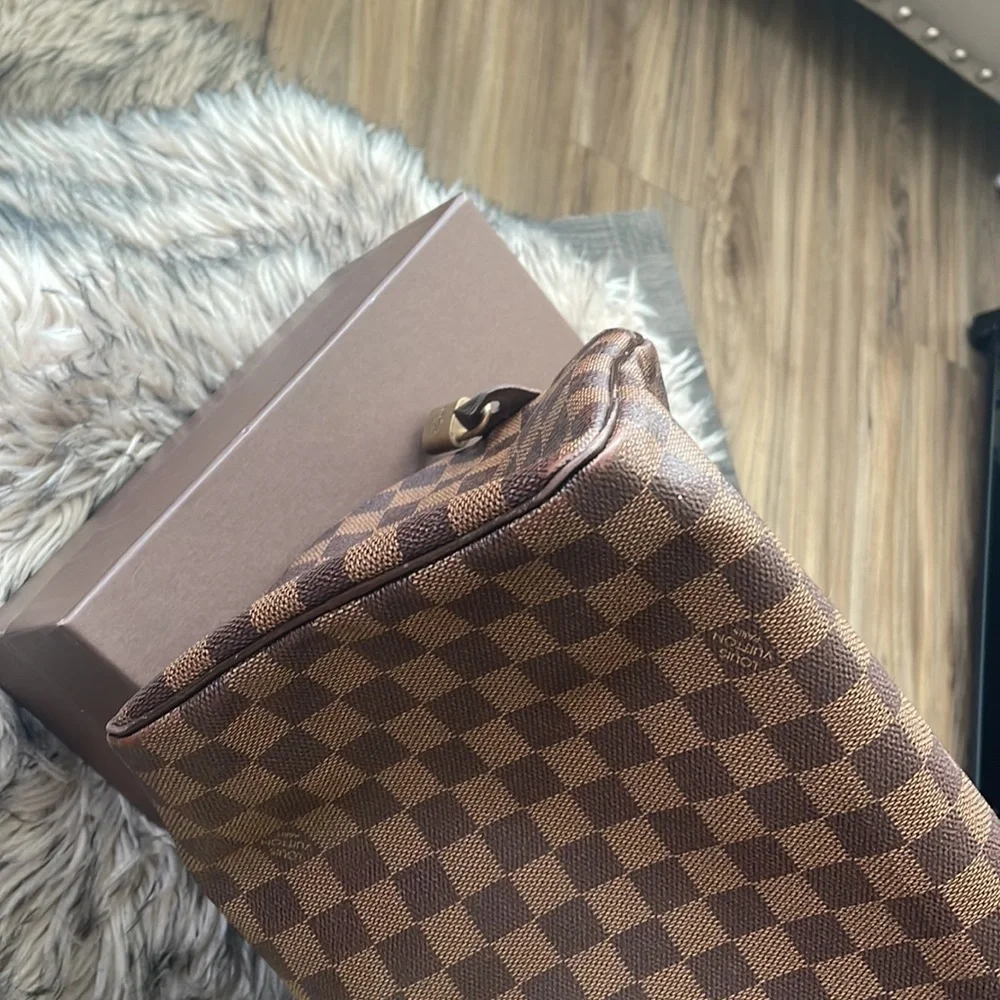 Authentic Louis Vuitton Speedy Handbag